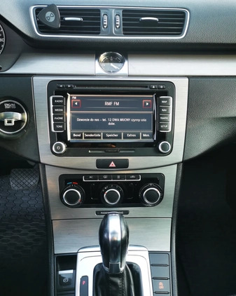 Volkswagen Passat cena 36500 przebieg: 272000, rok produkcji 2011 z Drezdenko małe 407